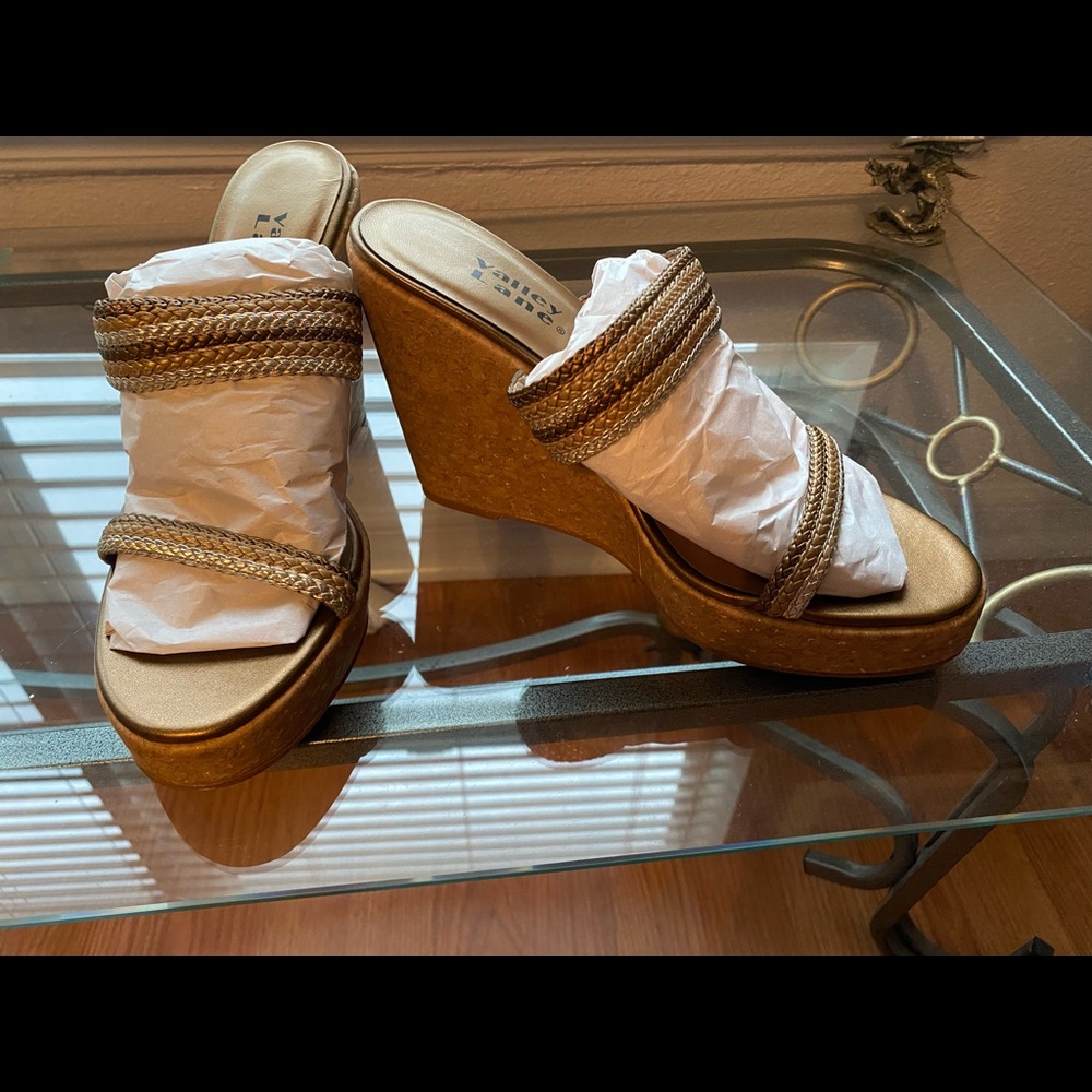 Never worn wedge